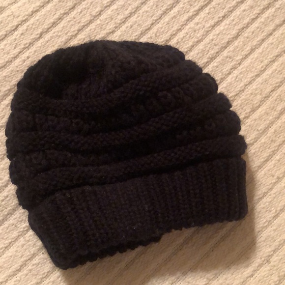 C.C. Girls fall ponytail warm black beanie hat - Picture 7 of 7